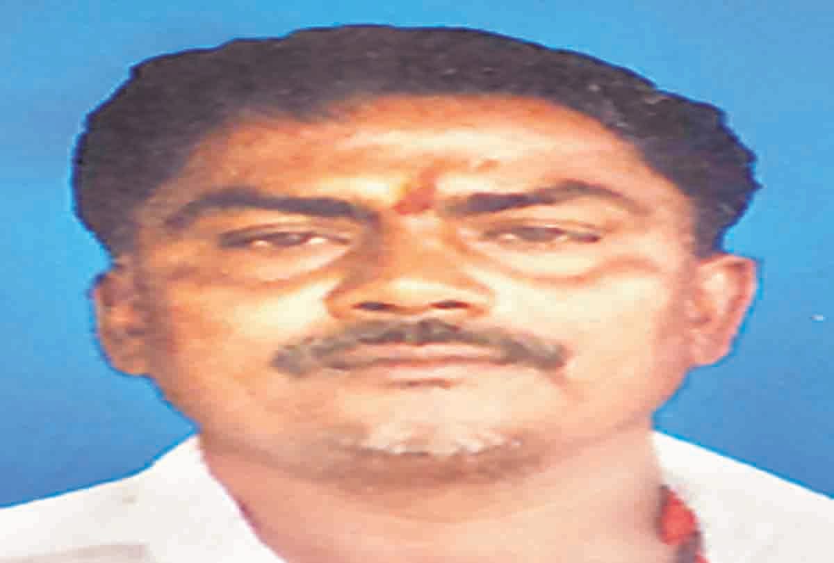 DCM driver dies due to collision of crane