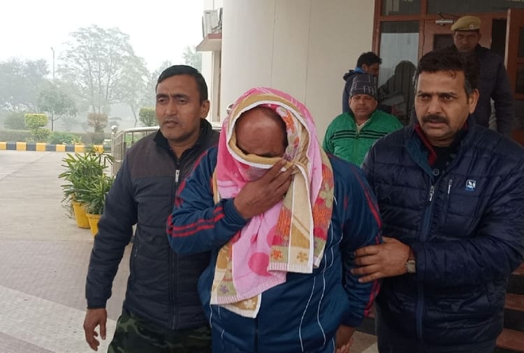 CBI Arrested A Income Tax Officer for Taking Bribes In Fatehabad