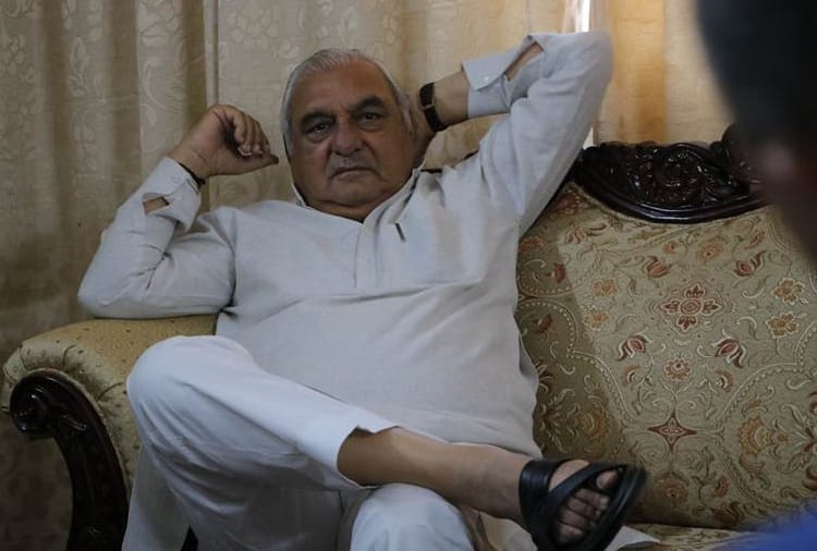 CBI Court Granted Bail to former CM Bhupinder Hooda and Moti Lal Vora in Plot Allotment Case