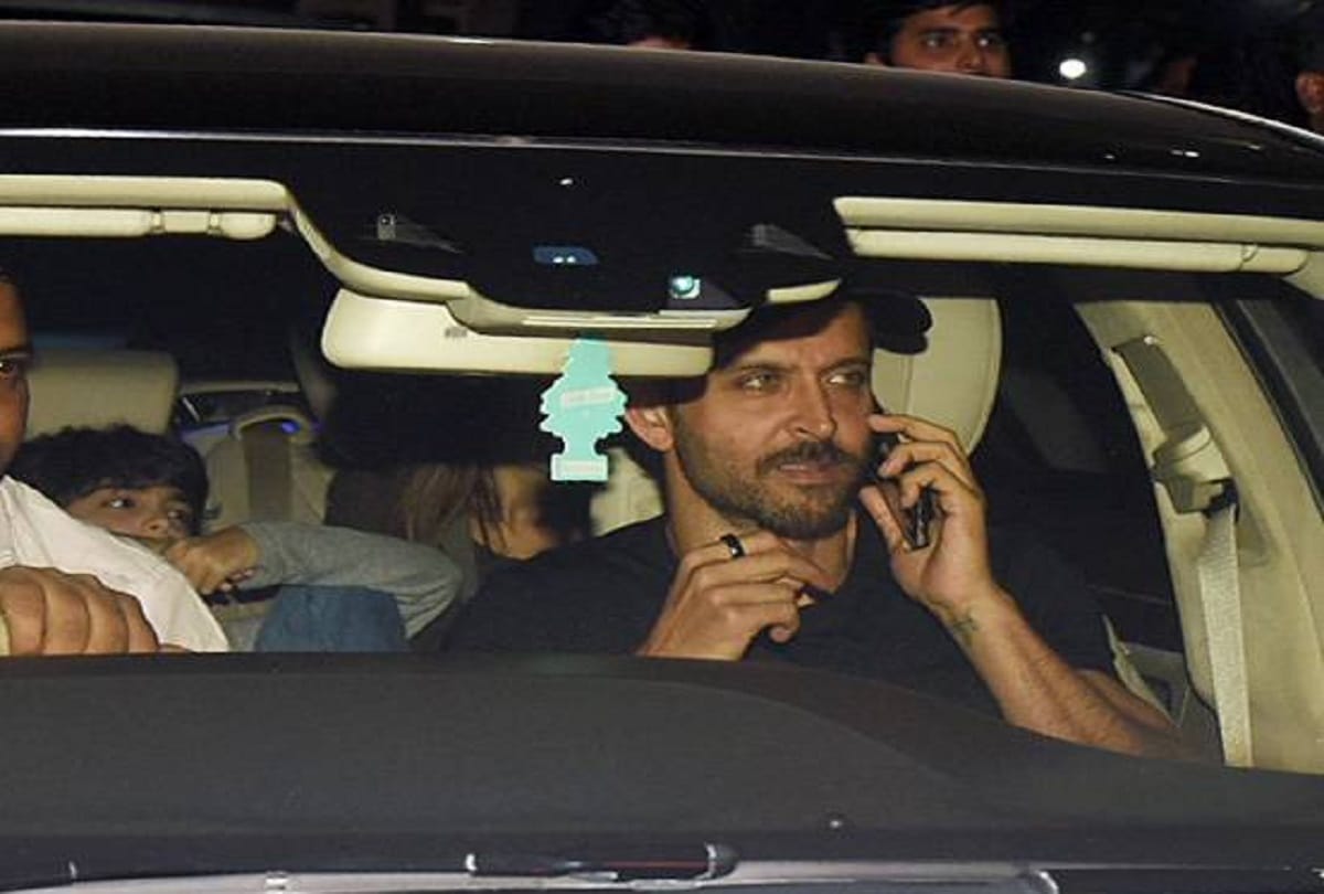 hrithik roshan watched movie with suzzane khan after hodiday