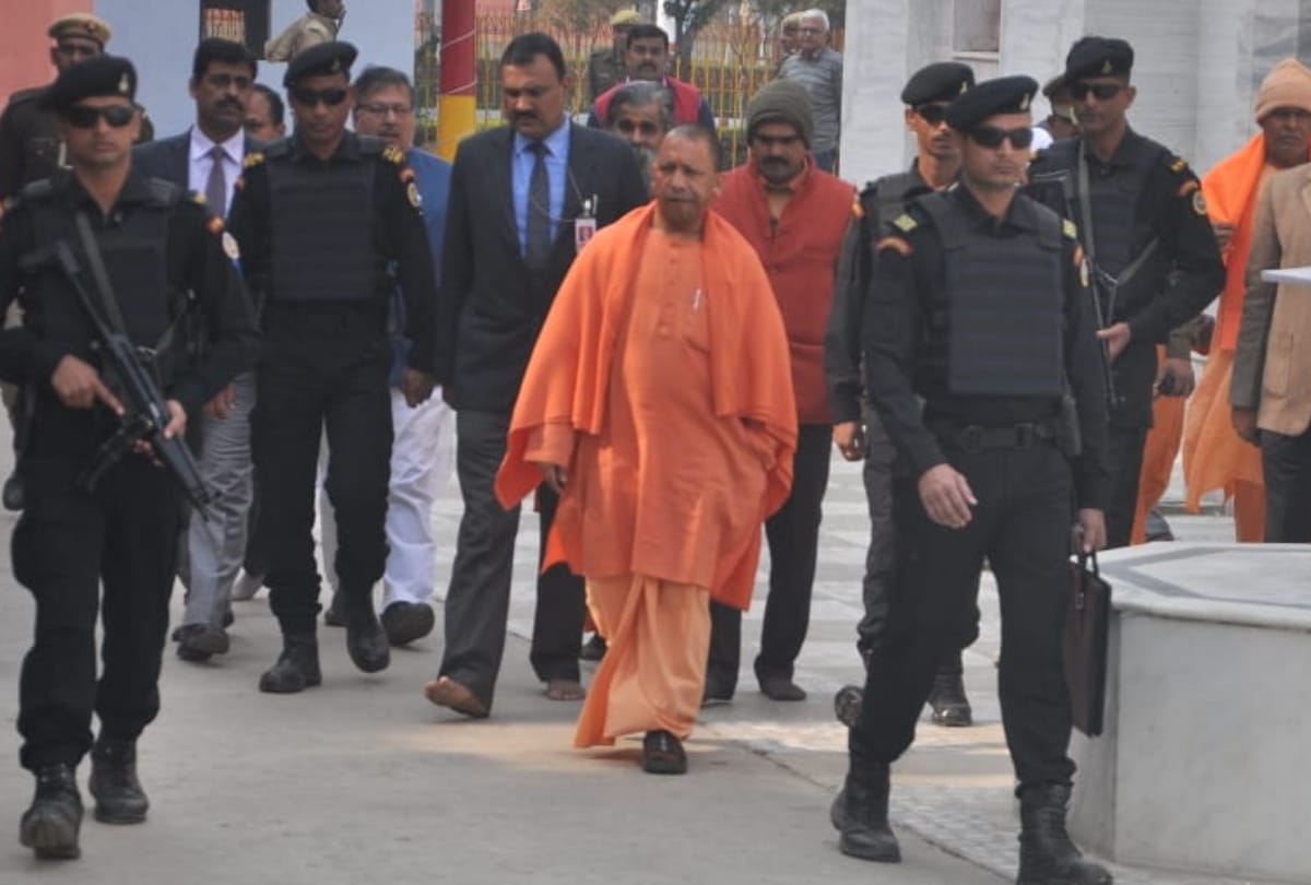 CM yogi and maharastra chief minister visit varanasi today