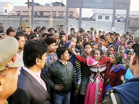Death of a young man in road accident, jam imposed for compensation