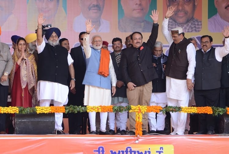 prime minister narendra modi in gurdaspur at thanks rally