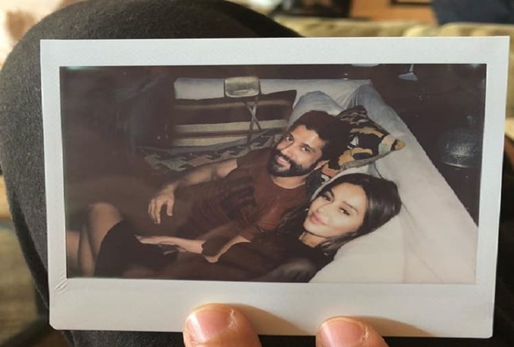 Farhan Akhtar Shibani Dandekar may tie the knot in 2019