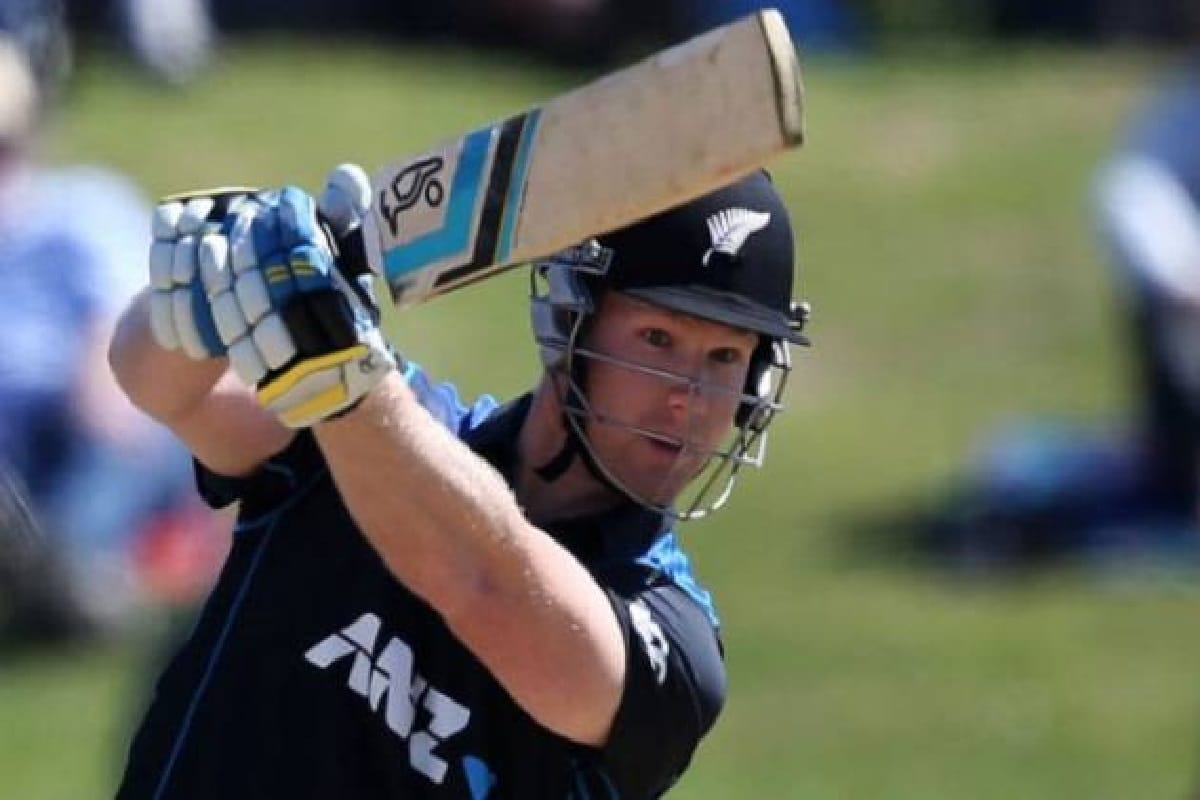 james neesham smashed 5 sixes in an over of thisara perera