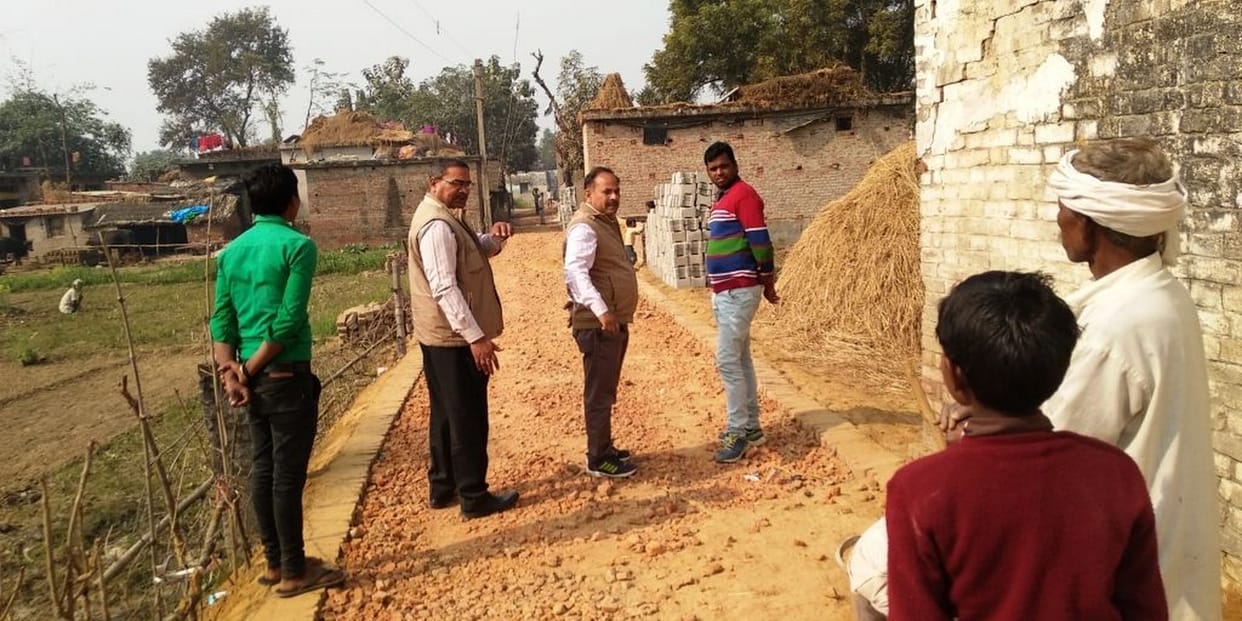 विधायक निधि से बन रही सड़क की शुरू हुई जांच