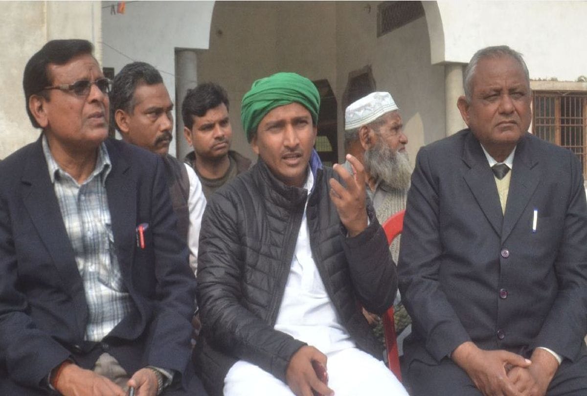 congress leader tarun patel controversial statement on gau rakshak in etah