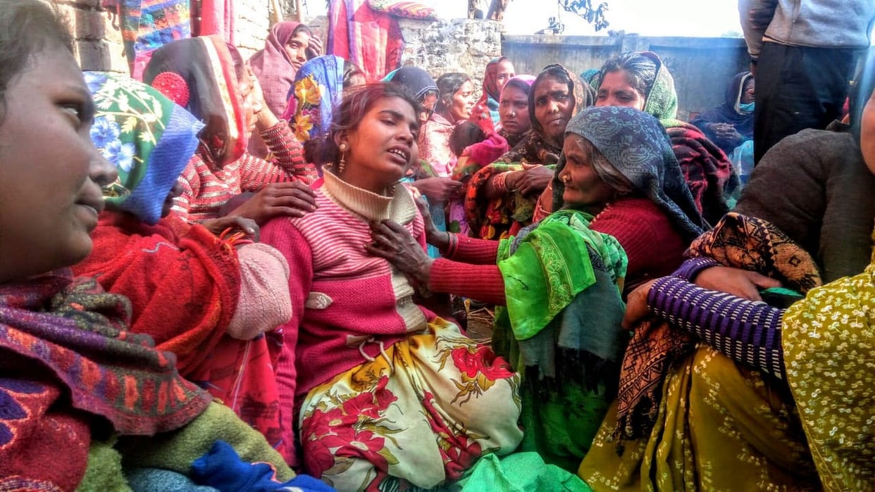 एक साथ जलीं तीन भाइयों की चिताएं, नेतवर की हर आंख हुई नम