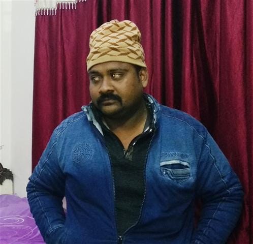 Doa stone businessman looted ten thousand and ten