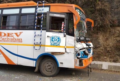 Himachal Pradesh: Dozen injured as two buses collide in Hamirpur