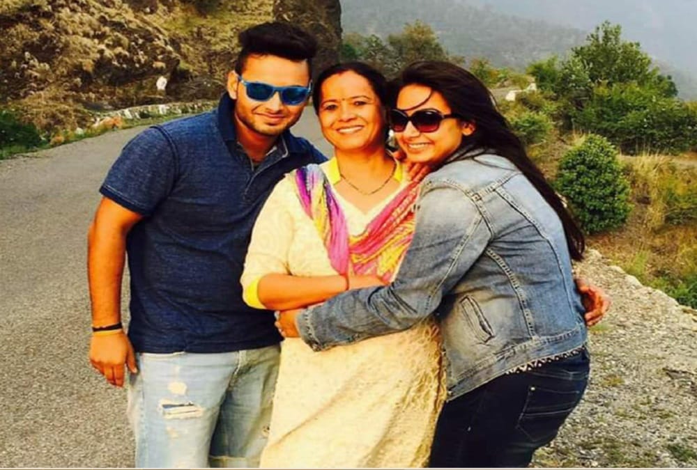 Rishabh pant Give Big gift to his mother on her Birthday 