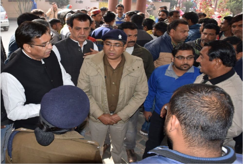Bjp Leader Son murder Congress ward president in rudrapur 