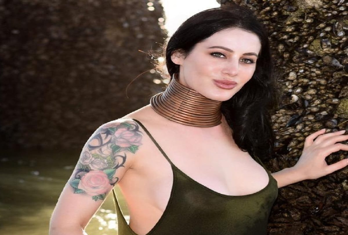 American model Sydney V. Smith wears iron rings in Neck for beauty