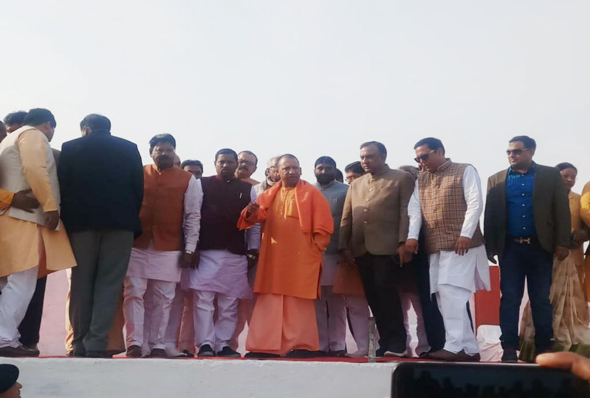 BJP start campaign for more crowd gather in Narendra Modi rally Agra