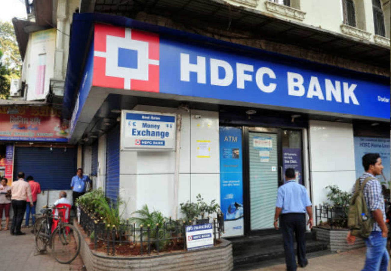 In HDFC Bank Gold Loan scam two officers suspended