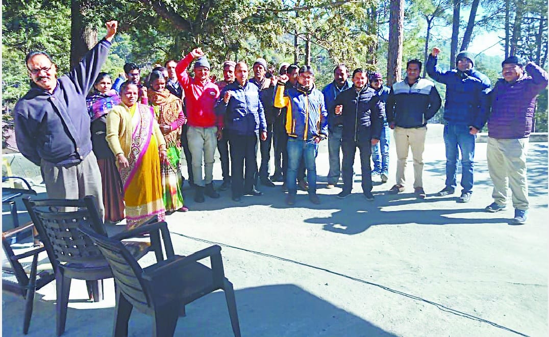 Employees started protesting