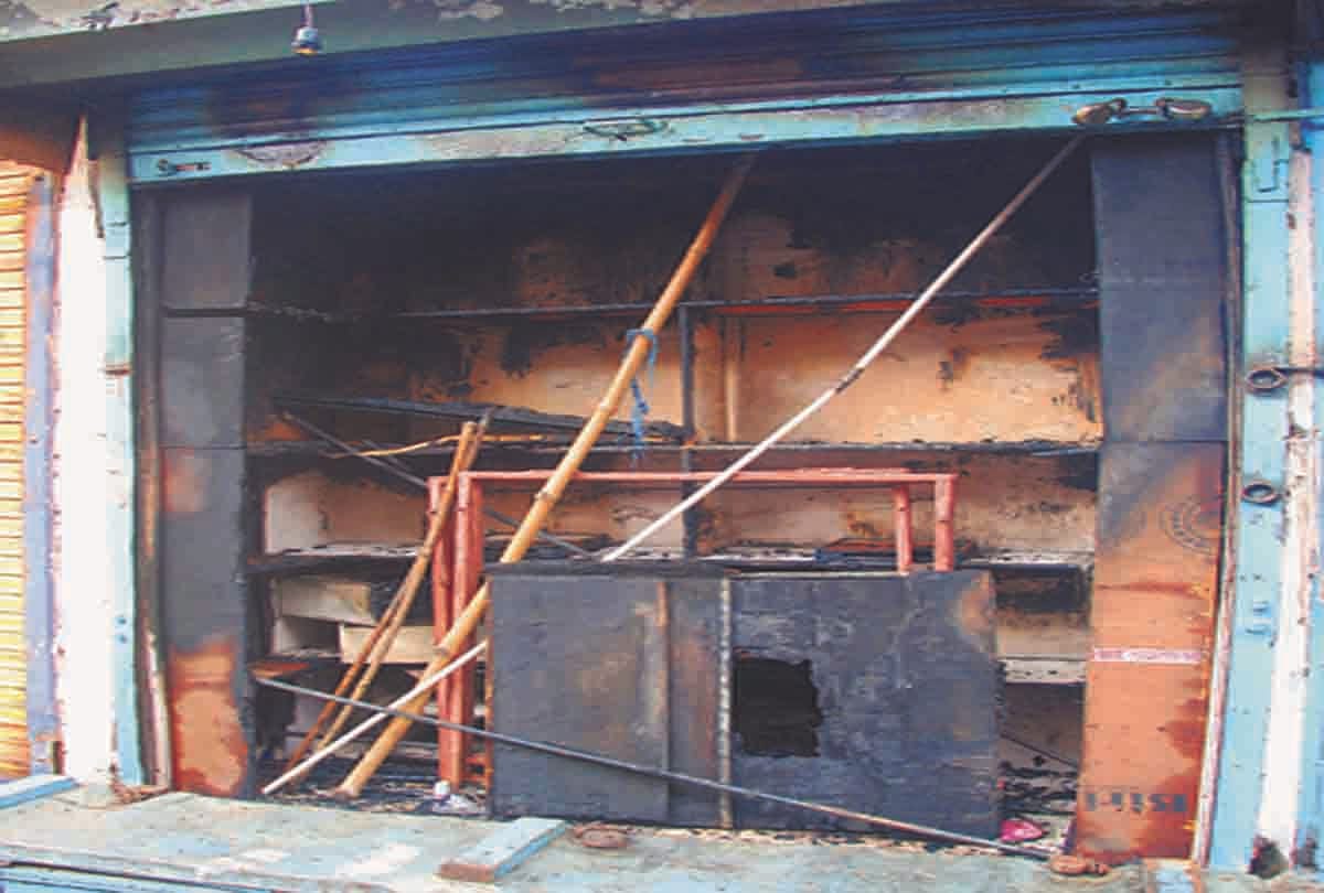 Fire in clothes shop