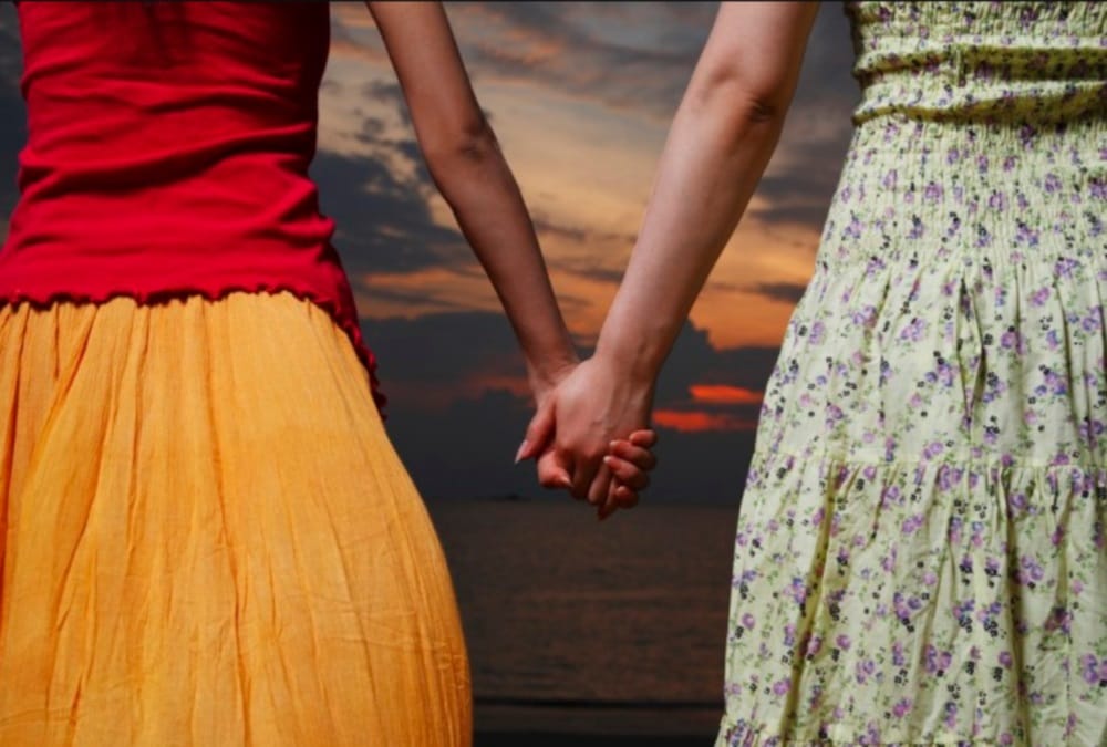 Two Homosexual Girls Reached Police Want To Get Married asked for help