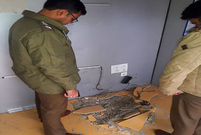 theif looted atm machine in domana jammu, it contained cash above ten lakh rupees