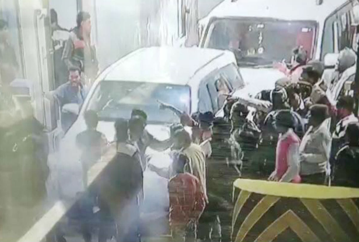 bjp mla's supporters beaten toll plaza employees on lucknow expressway in agra