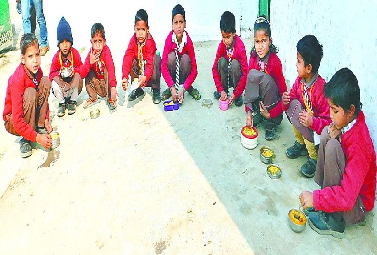 mid day meal plates missing from government schools in mainpuri