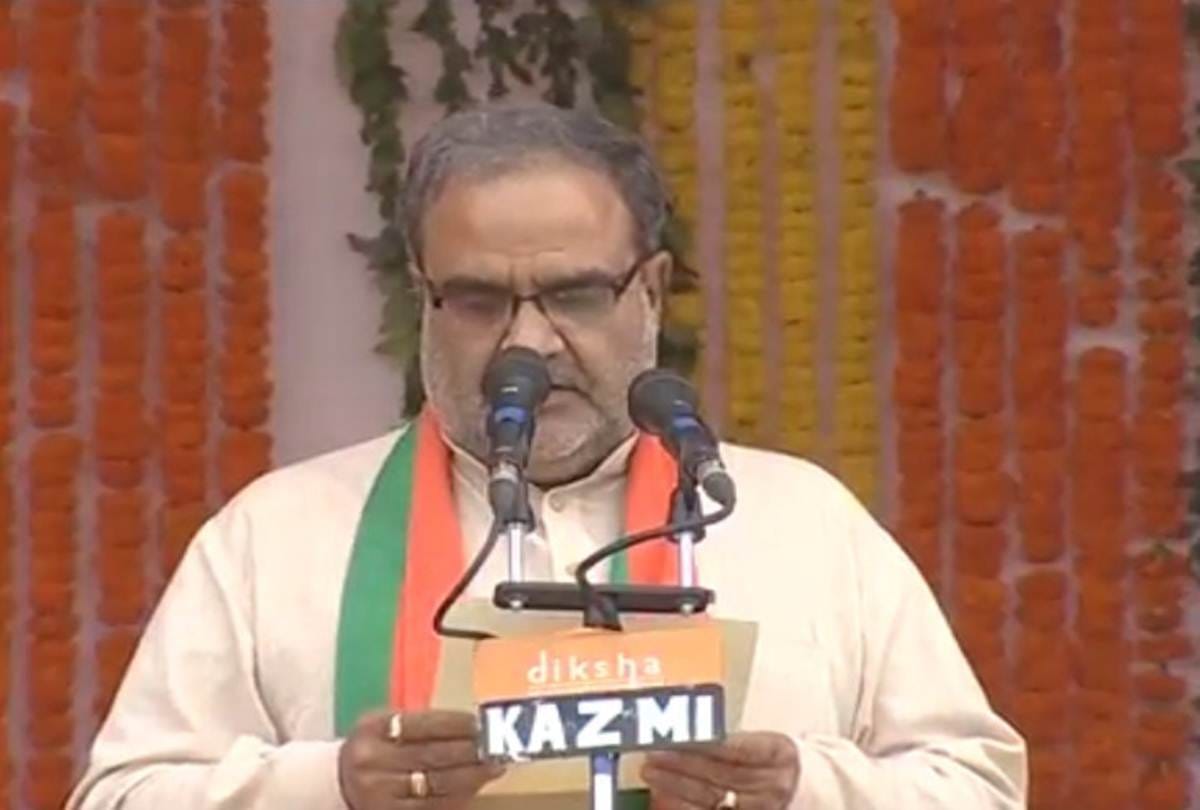 Minister of State Bhupendra Chaudharys father Karan Singh passed away in Moradabad