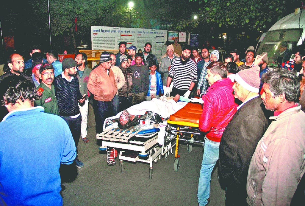 7 dead in explosion at factory in Moti Nagar