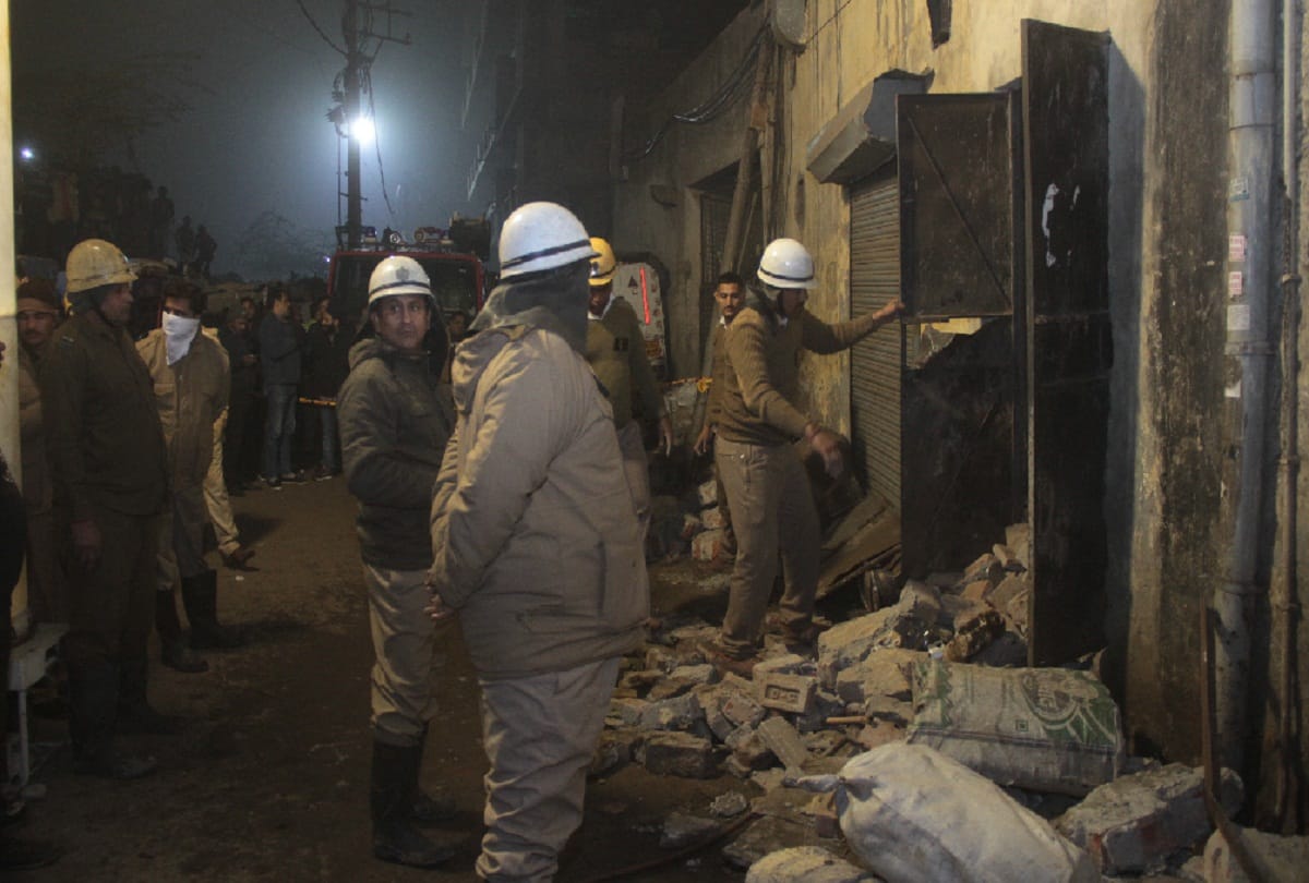 7 dead in explosion at factory in Moti Nagar