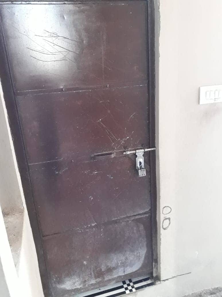 wild leopard sitting in bathroom at rishikesh dhalwala