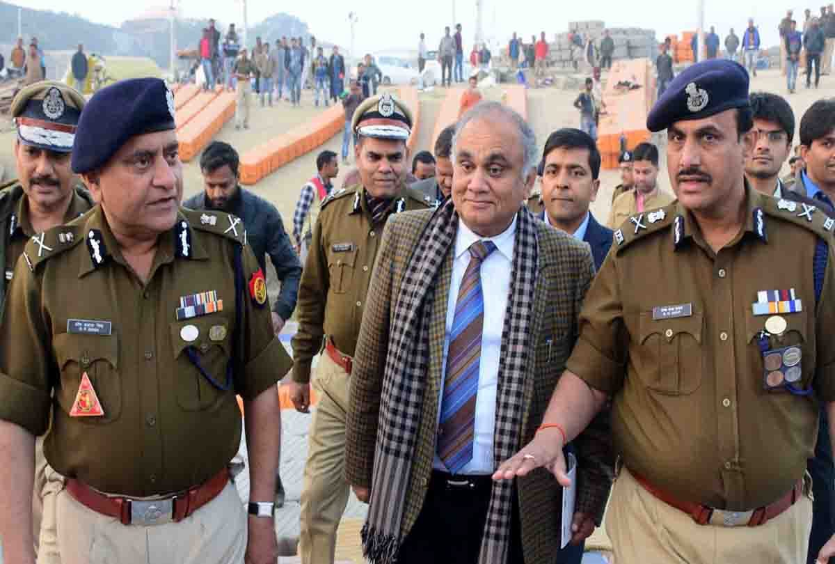 UP Chief Secretary and DGP review preparation of Kumbh and akshayavat before CM Yogi  visit