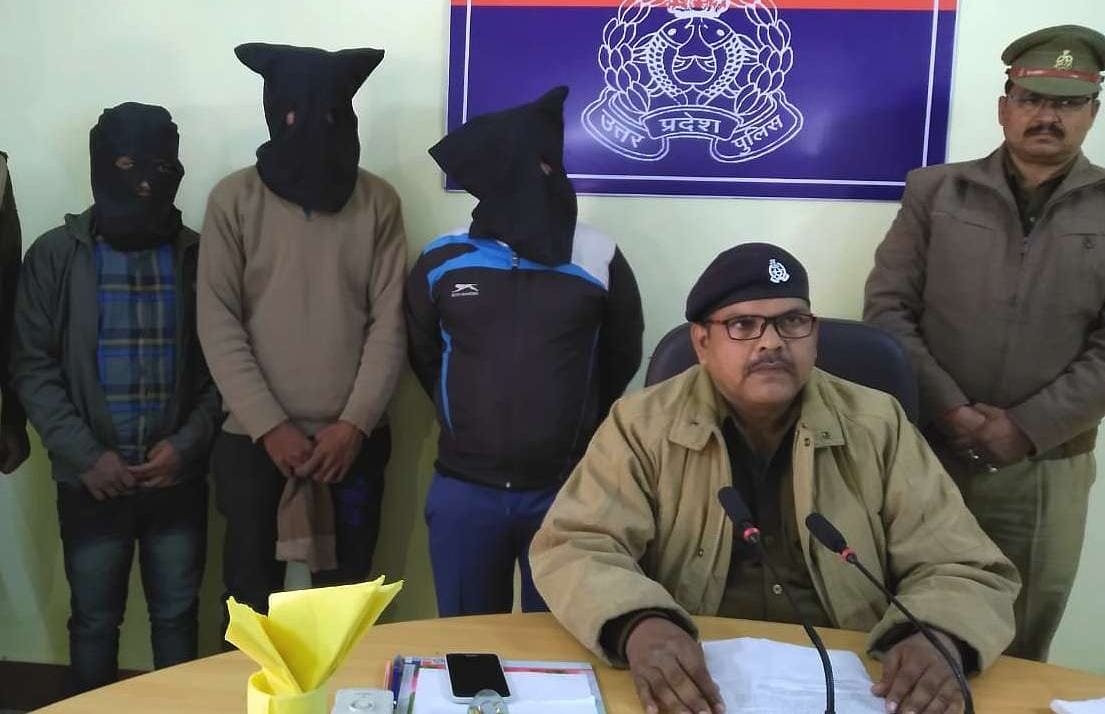 Ballia police arrested one man with fake currency