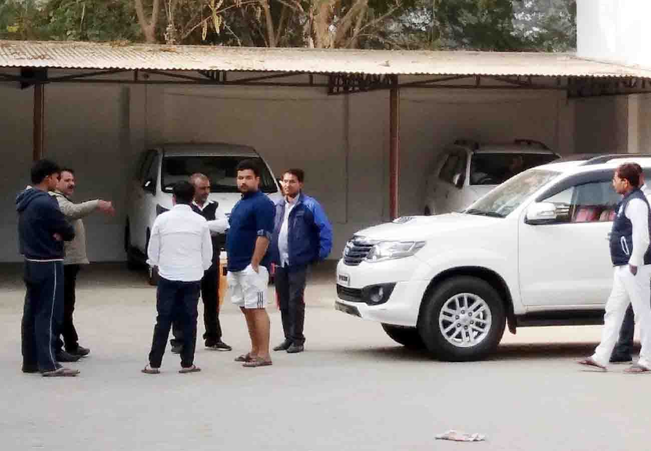 CBI raid in hamirpur mahoba illegal mining case
