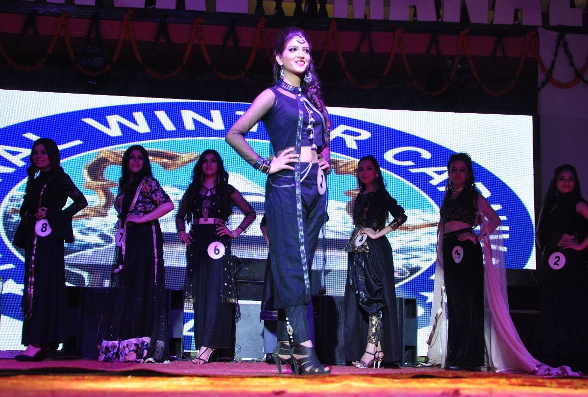 Manali winter Carnival 2019 Manali winter queen models catwalk on ramp