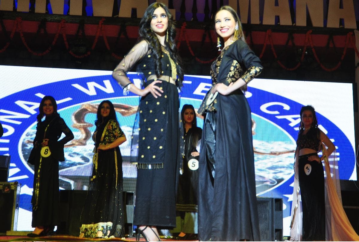 Manali winter Carnival 2019 Manali winter queen models catwalk on ramp