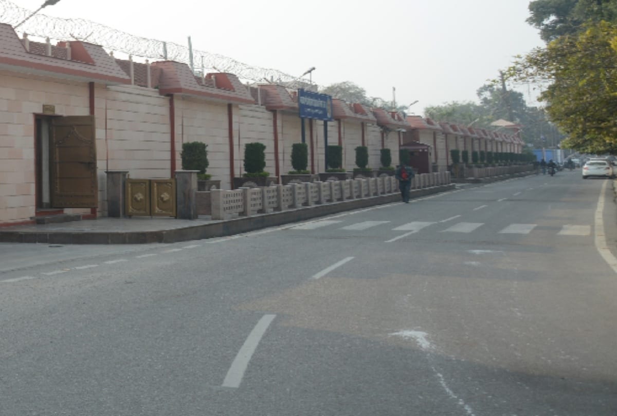 current condition of BSP supremo mayawati bungalow