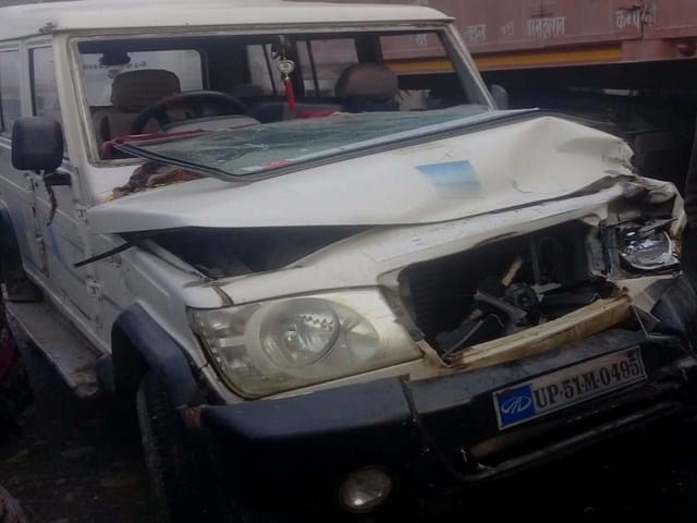 Truck-Bolero collision, 12 wounded