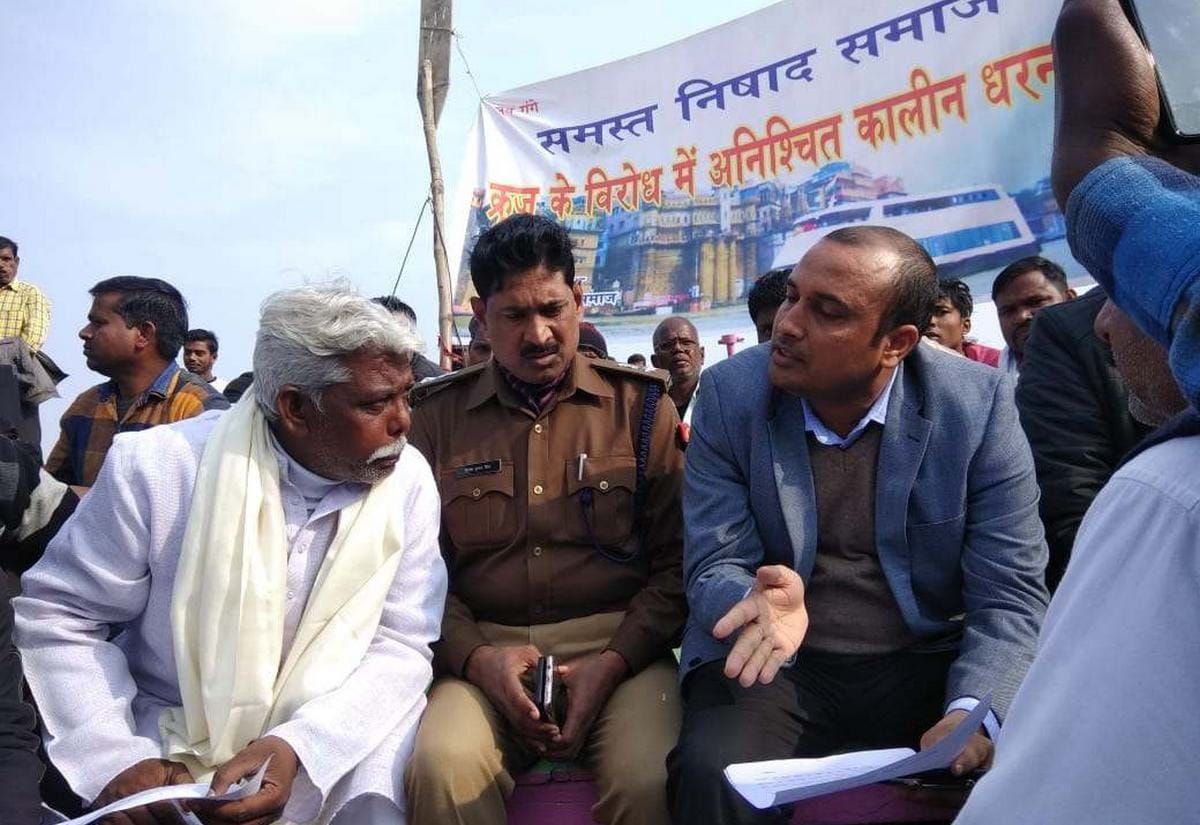 Varanasi ganga boat operator strike over today