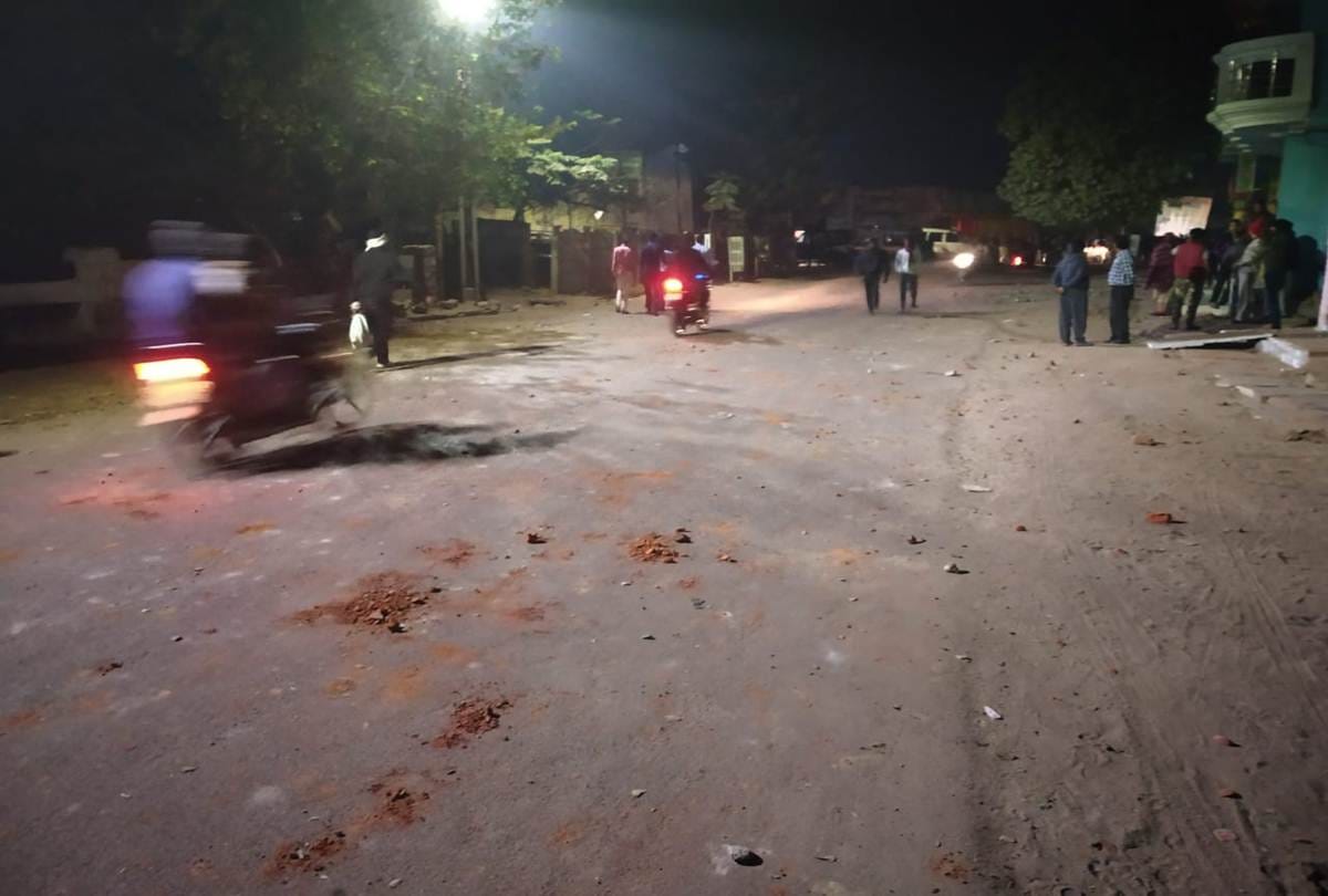 Clash between two groups in Lalitpur at uttar pradesh