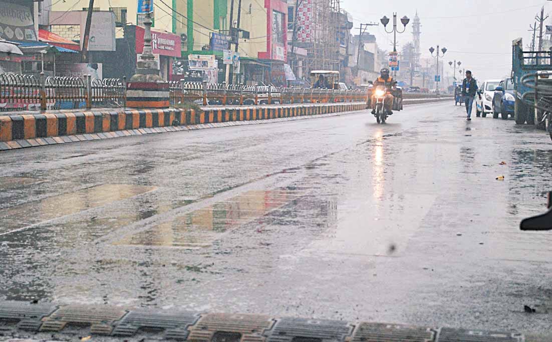 Farmers died due to lightning strikes in Siddharthnagar