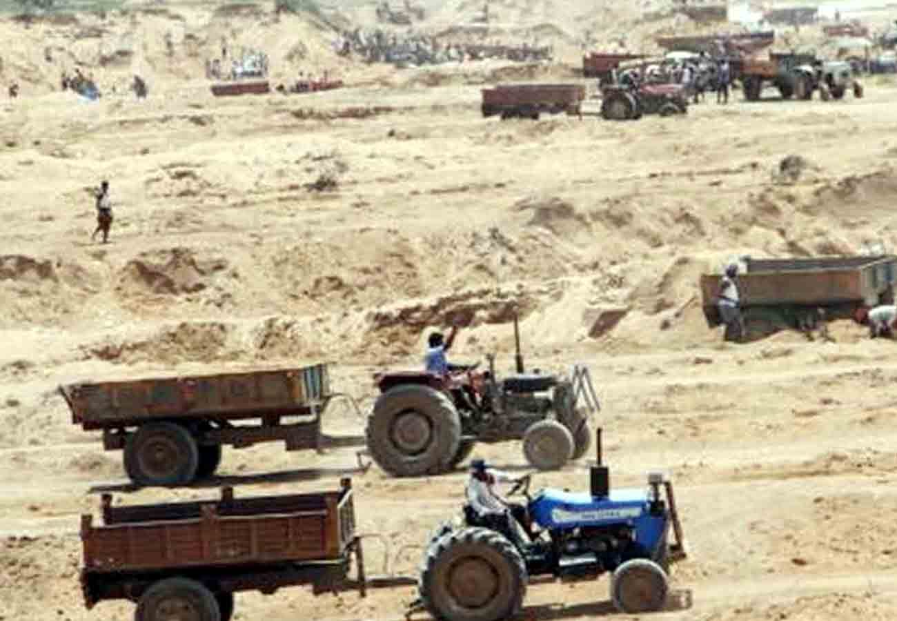 CBI raid on illegal mining mafia