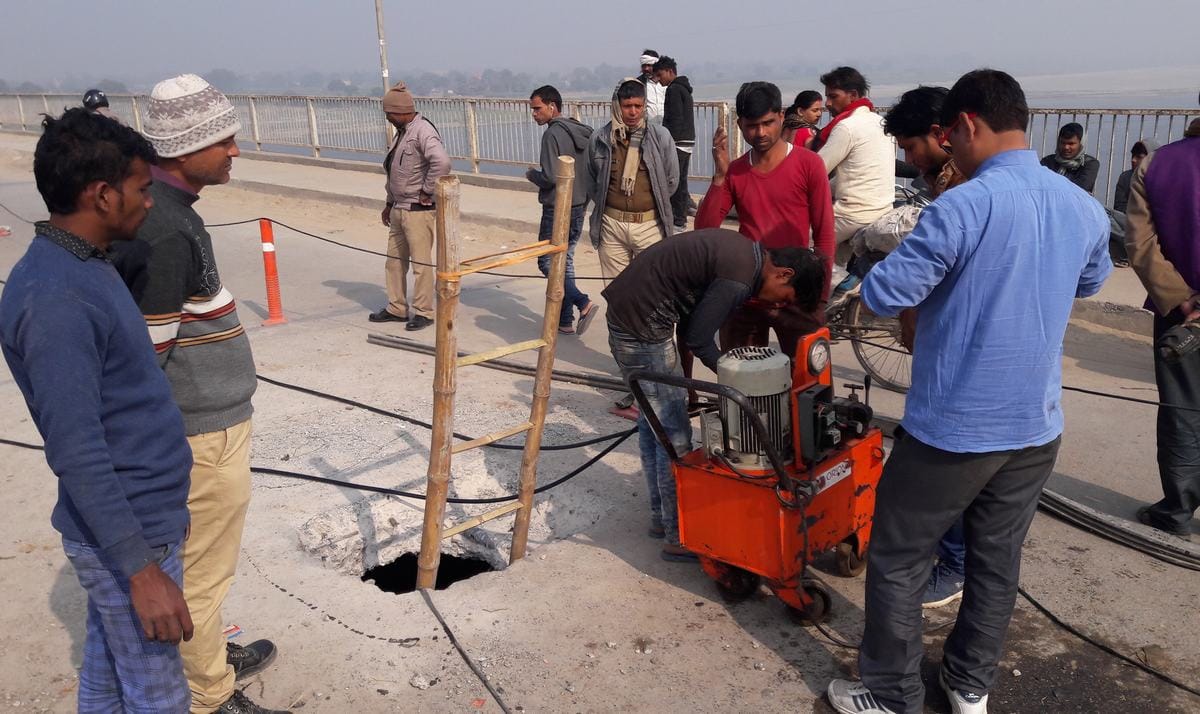 Pillar base crack during maintenance of hamid setu in gazipur