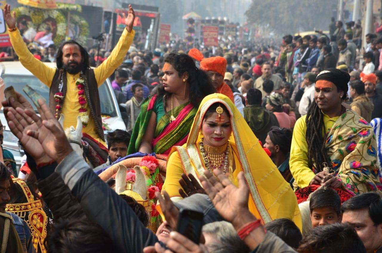 See Pictures of kinnar akhada devatva yatra in kumbha 2019