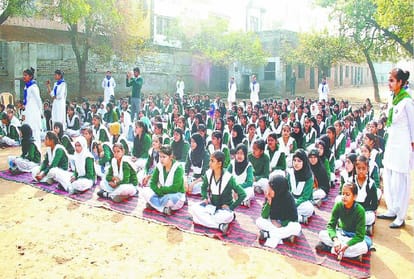 police ki pathshala organised in mathura under aparajita campaign of amar ujala