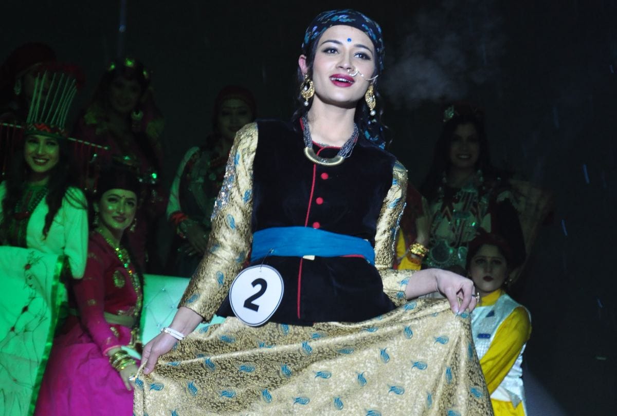 Manali Winter Carnival 2019 Manali Winter Queen Models Catwalk On Ramp Wearing Traditional Dress