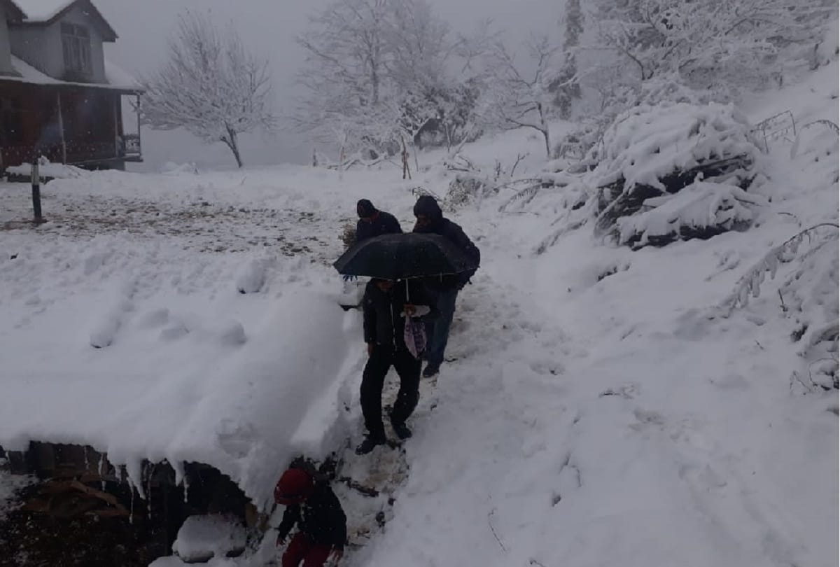 One killed in snowfall in Bandipora Jammu Kashmir