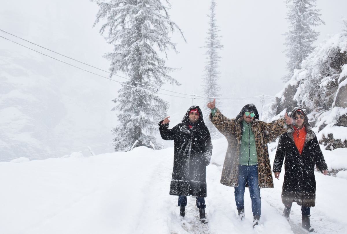 meteorological department srinagar alerts for snowfall in jammu-kashmir and himanchal