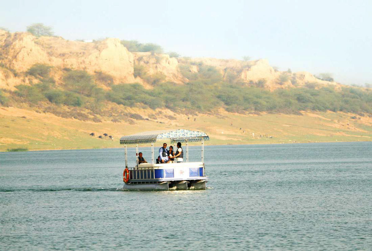 tourist places in proposed new district bah of Uttar Pradesh