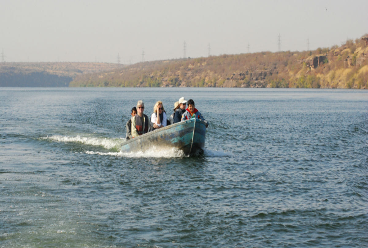 tourist places in proposed new district bah of Uttar Pradesh