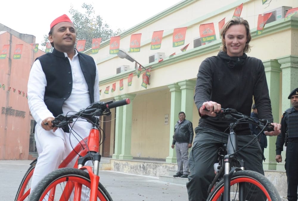 british man came to india on a cycle.
