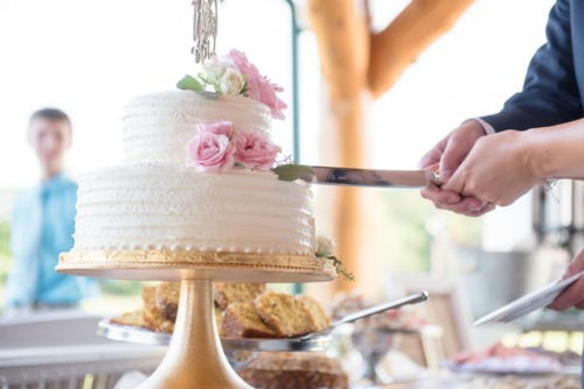 bake this easy cakes at home stay safe from corona